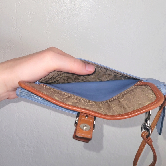 Coach Wristlet - Picture 4 of 10